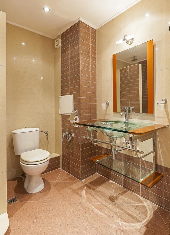 Family Hotel Central بورغاس المظهر الخارجي الصورة