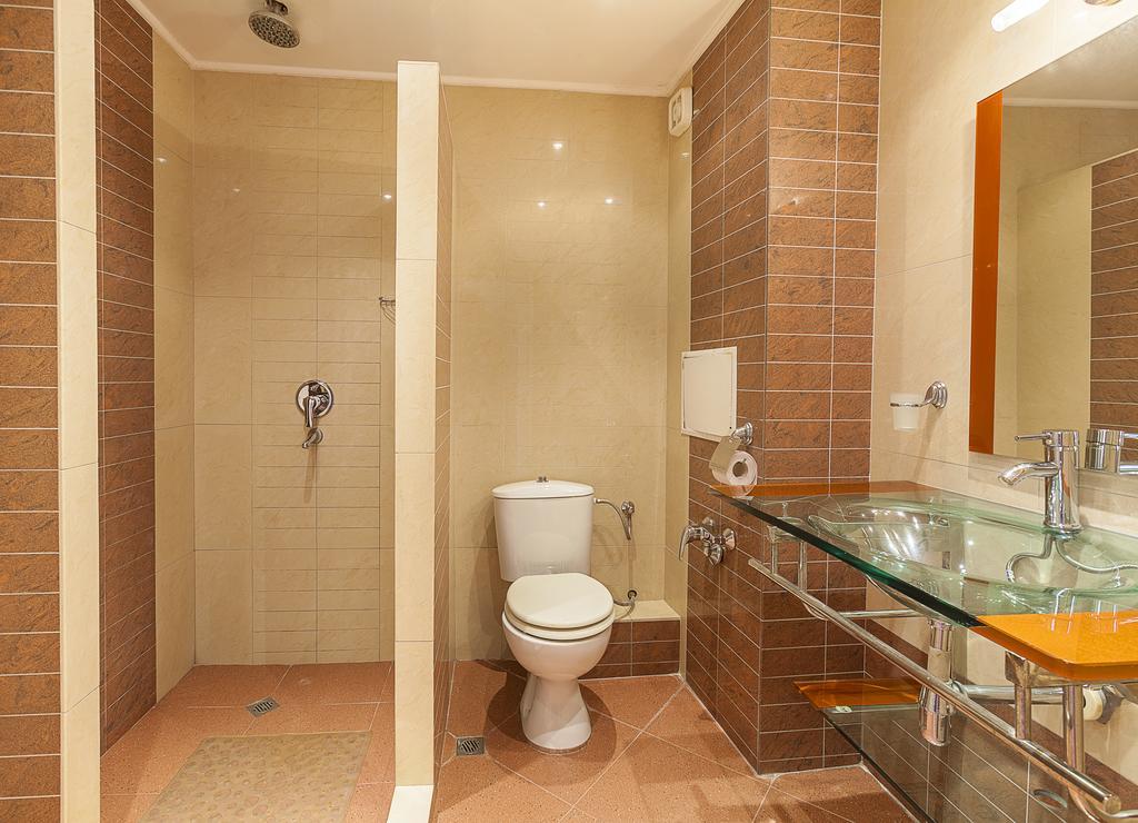 Family Hotel Central بورغاس المظهر الخارجي الصورة